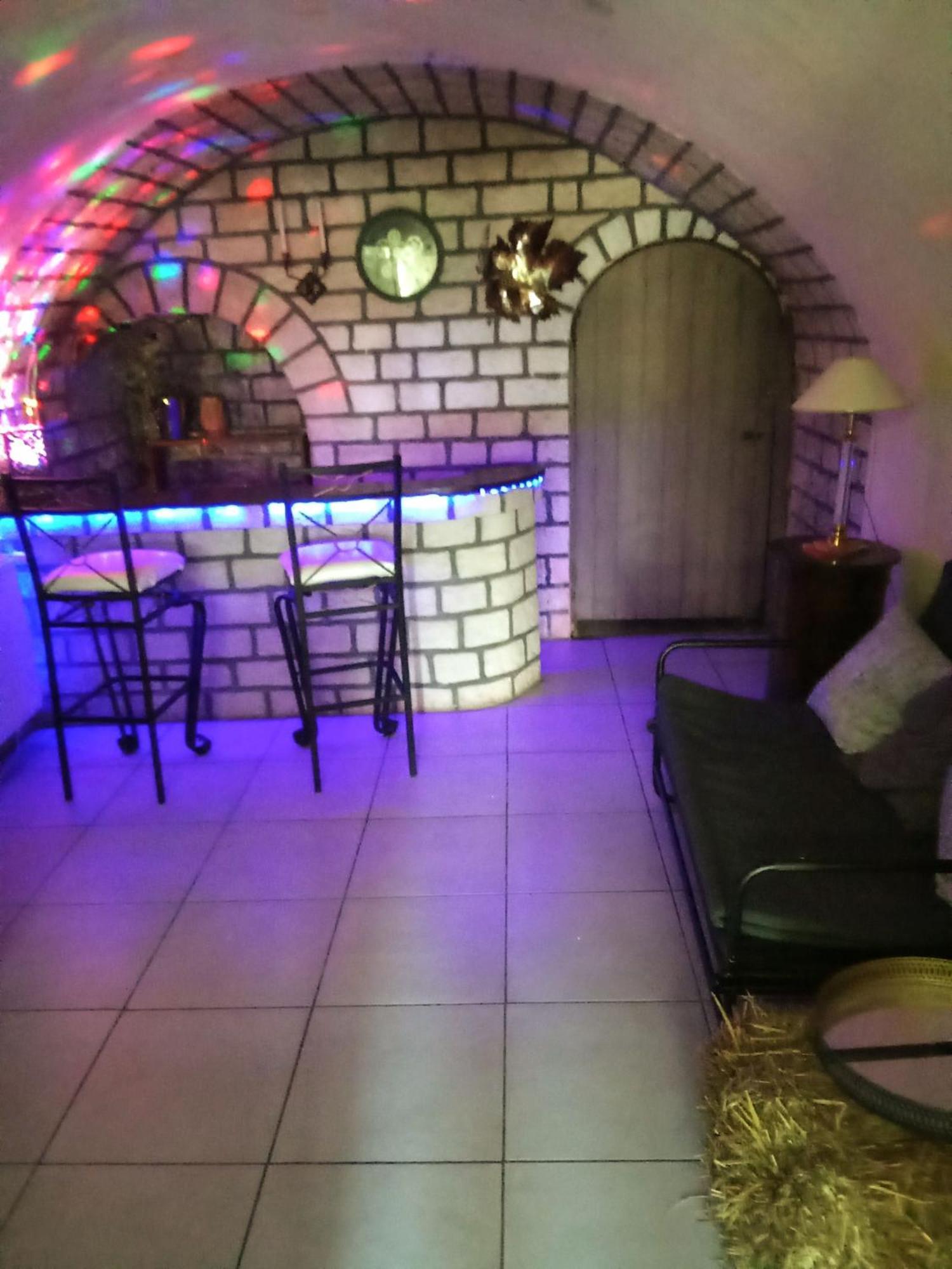 Le Nid - Amboise Gite Semi Troglodyte Luaran gambar